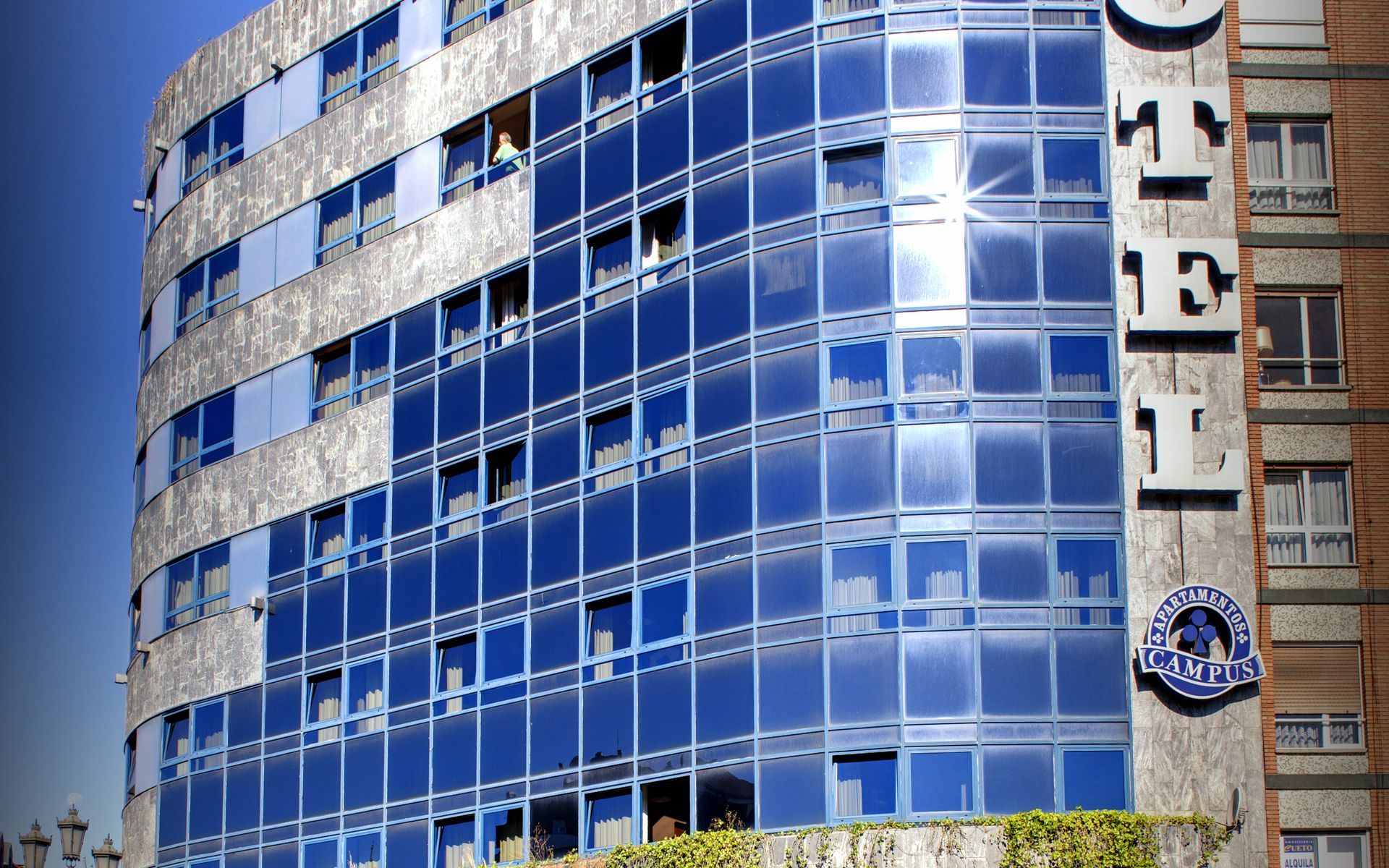 Aparthotel Campus Oviedo Exteriér fotografie