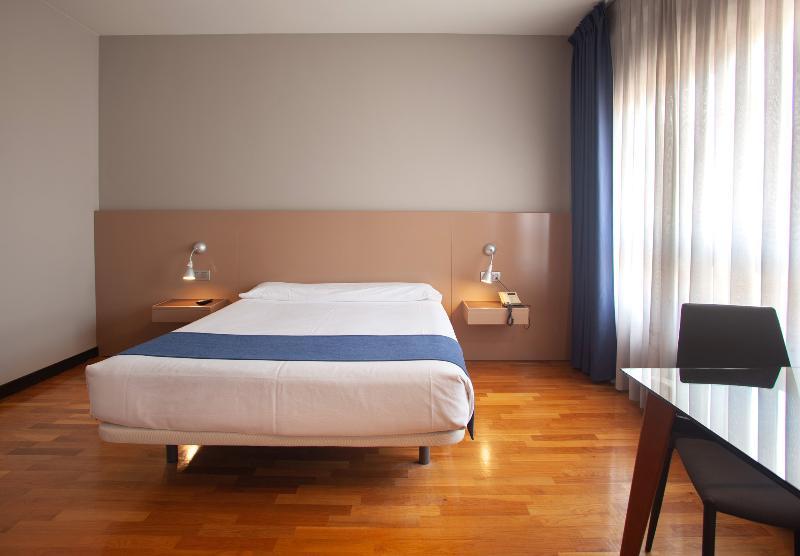 Aparthotel Campus Oviedo Exteriér fotografie