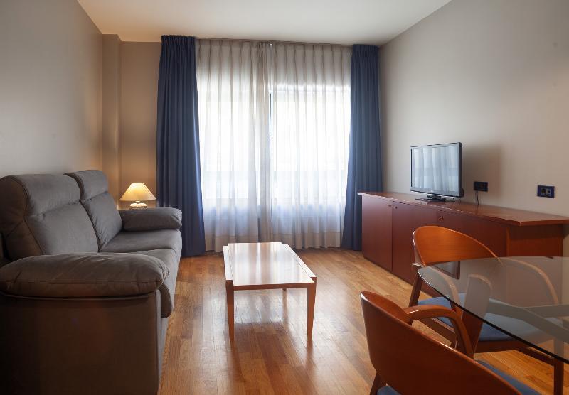 Aparthotel Campus Oviedo Exteriér fotografie